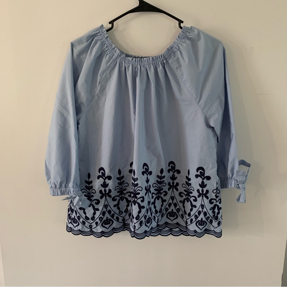 Time and Tru Blue Floral Top Size Small